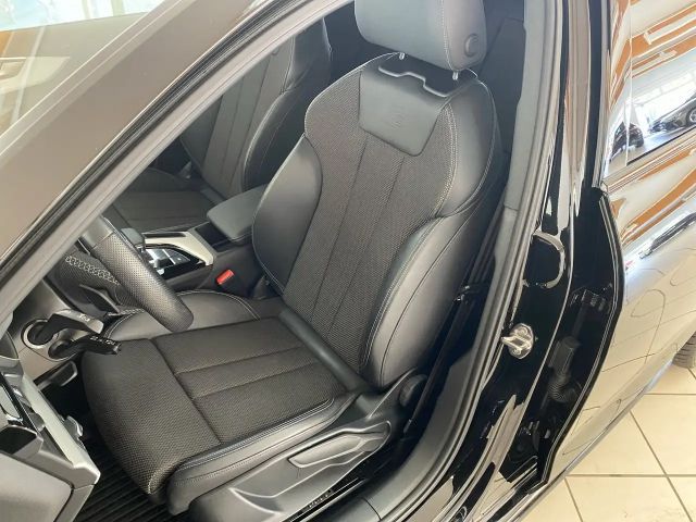 Audi A4 35 TFSI Avant S-Line S-Tronic
