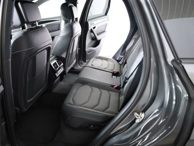 Volkswagen Touareg 4Motion R-Line