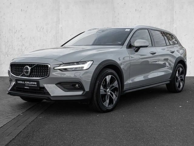 Volvo V60 Cross Country AWD Plus
