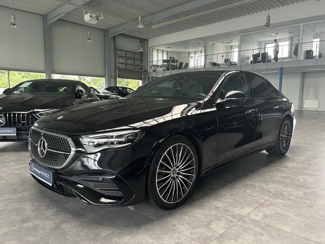 Mercedes-Benz E 200 AMG Line Sedan