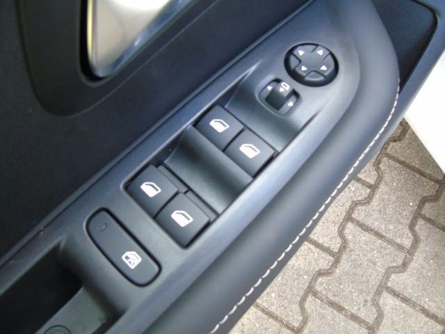 Peugeot 208 Allure Pack PureTech