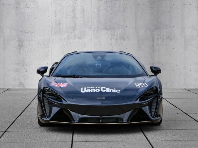 McLaren Artura Spider