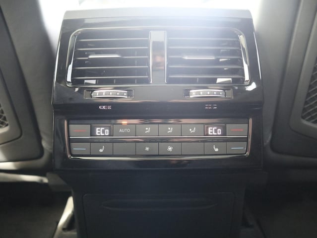 Volkswagen Touareg 4Motion R-Line