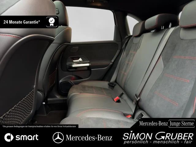 Mercedes-Benz B 200 AMG Line Sedan