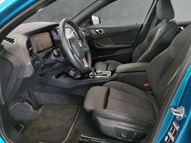 BMW 118 118i Sedan Sport Line