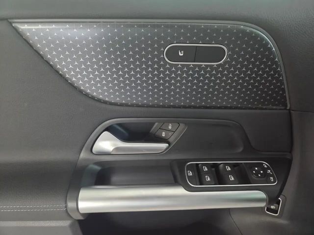 Mercedes-Benz B 200 Progressive Sedan