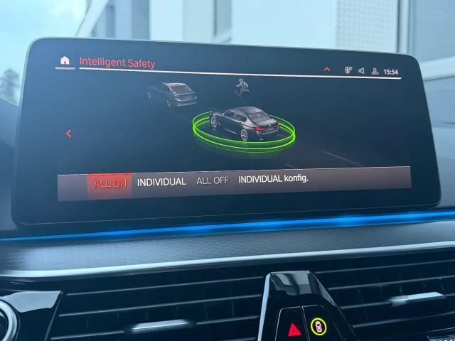 BMW 530 530e M-Sport Sedan