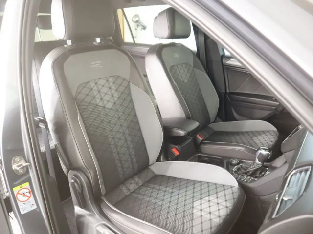 Volkswagen Tiguan 4Motion Allspace DSG R-Line