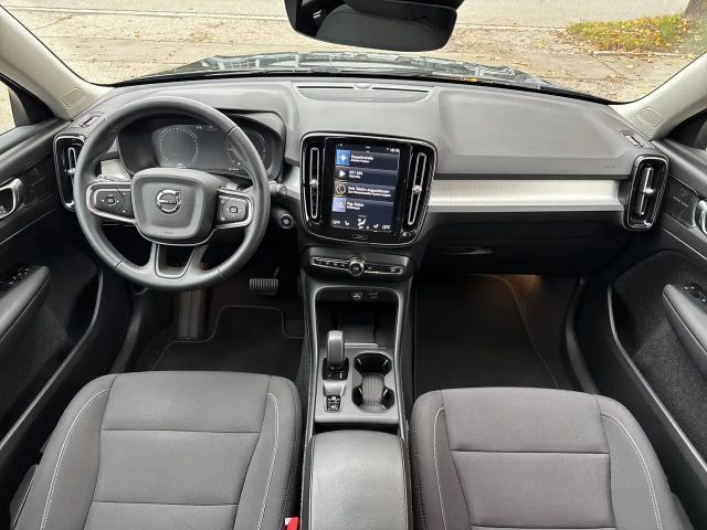 Volvo XC40 Core Recharge