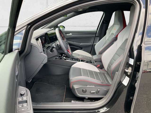 Volkswagen Golf 2.0 TSI Golf VIII