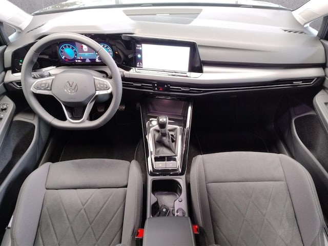 Volkswagen Golf 1.5 TSI Style Variant