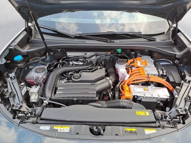 Cupra Terramar 1.5 e-Hybrid