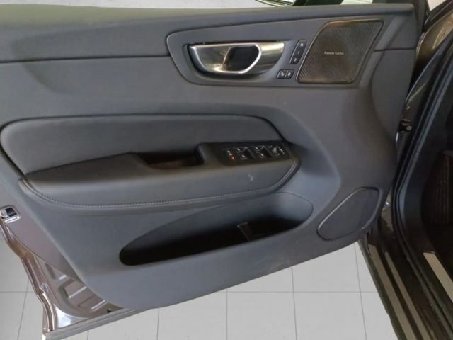 Volvo XC60 AWD Dark Plus T6