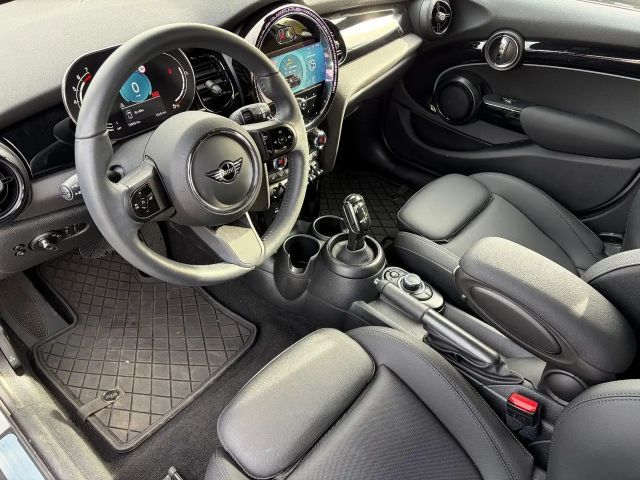 MINI Cooper mit Premium Extra Paket