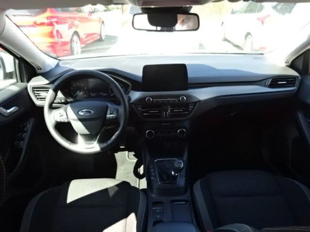 Ford Focus Cool & Connect