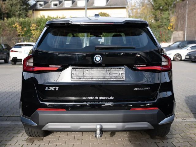 BMW X1 xDrive30 AHK LED NAVI KAMERA SHZ PDC KEYLESS