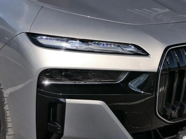 BMW 750 M-Sport Sedan xDrive