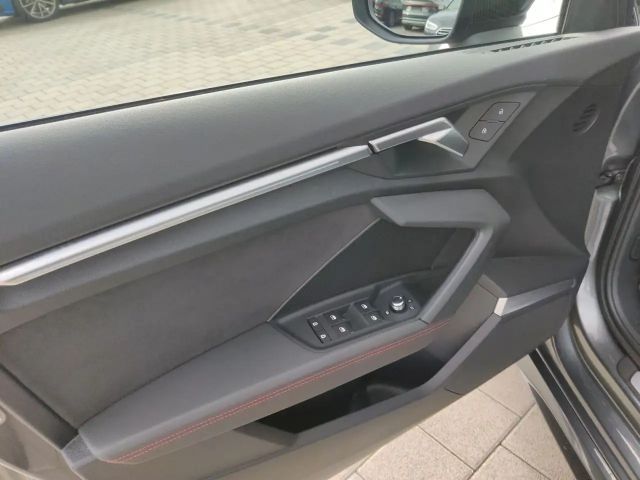 Audi RS3 Quattro S-Tronic Sedan