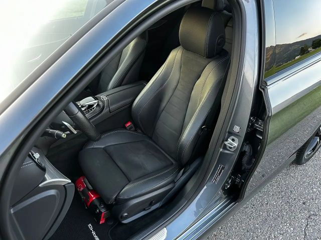 Mercedes-Benz E 200 AMG Line E 200 d Sedan