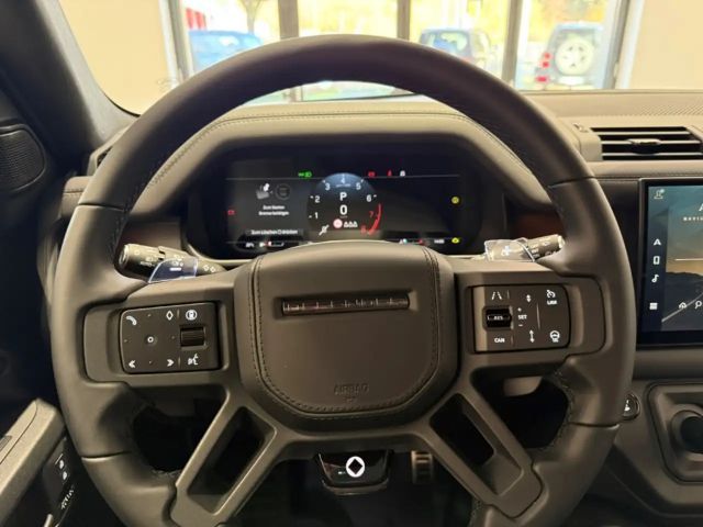 Land Rover Defender 110