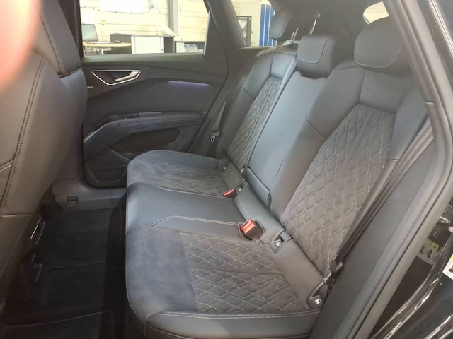 Audi Q4 e-tron Quattro