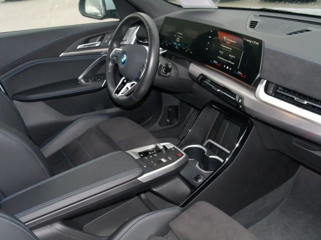 BMW iX2 eDrive20