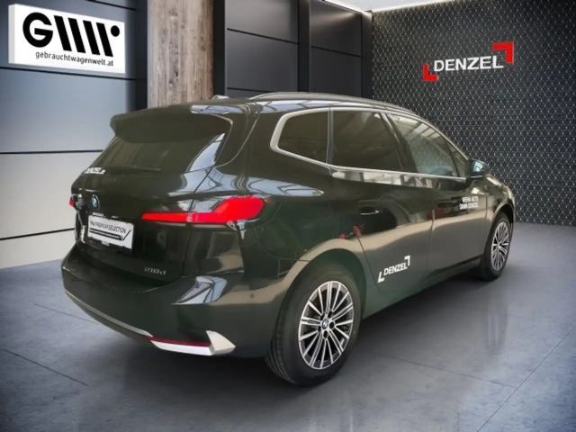 BMW 218 218d Active Tourer Sedan