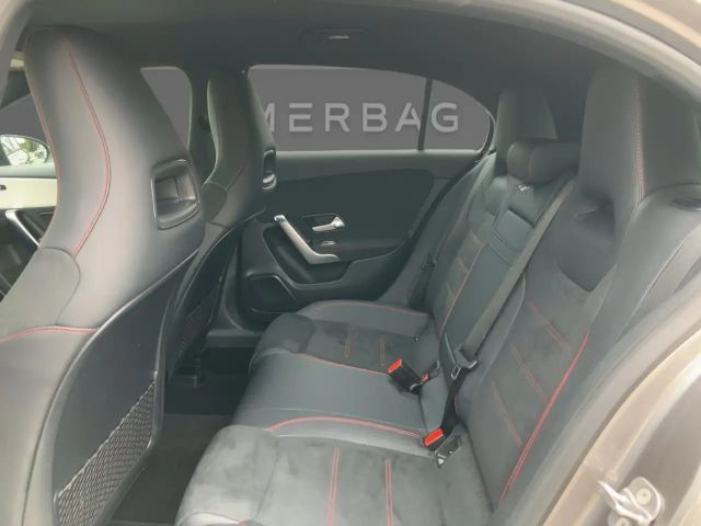 Mercedes-Benz A 180 AMG Line