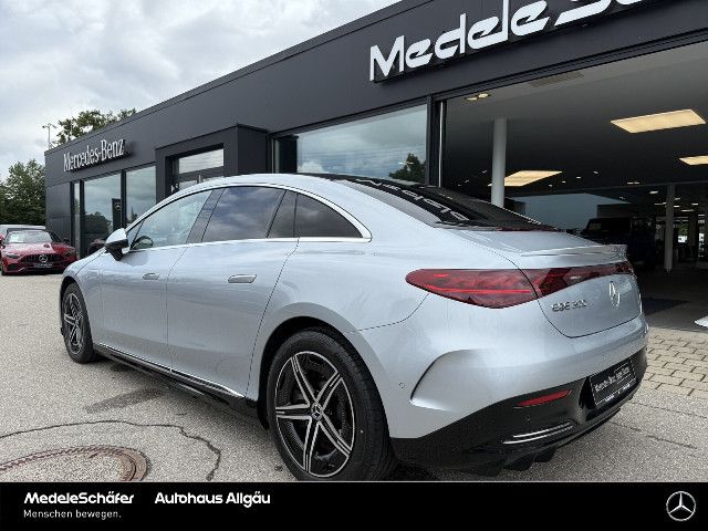 Mercedes-Benz EQE 300 Sedan