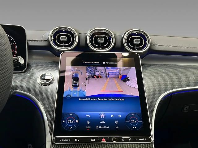 Mercedes-Benz C 200 AMG Line Sedan