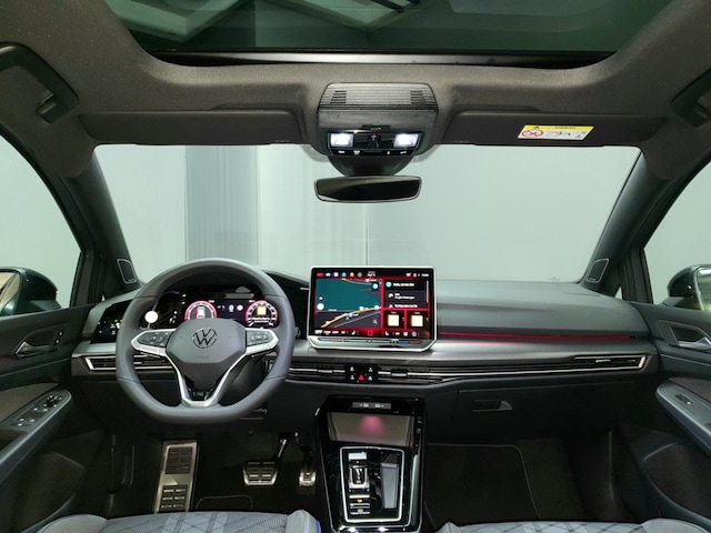 Volkswagen Golf 1.5 eTSI DSG R-Line