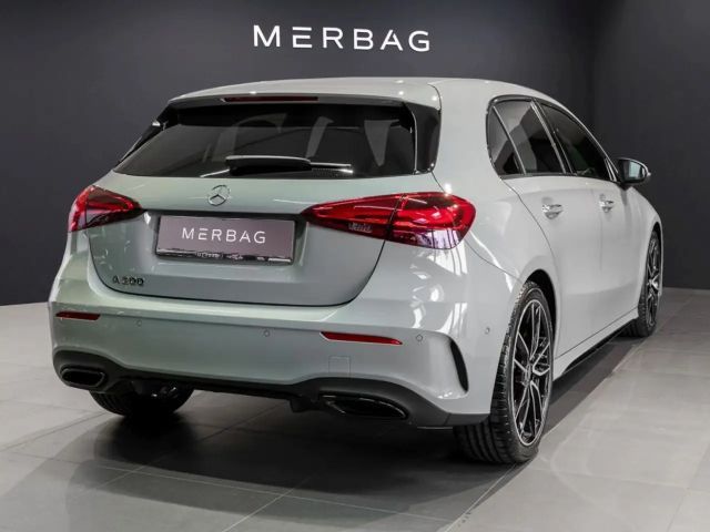 Mercedes-Benz A 200 Hatchback