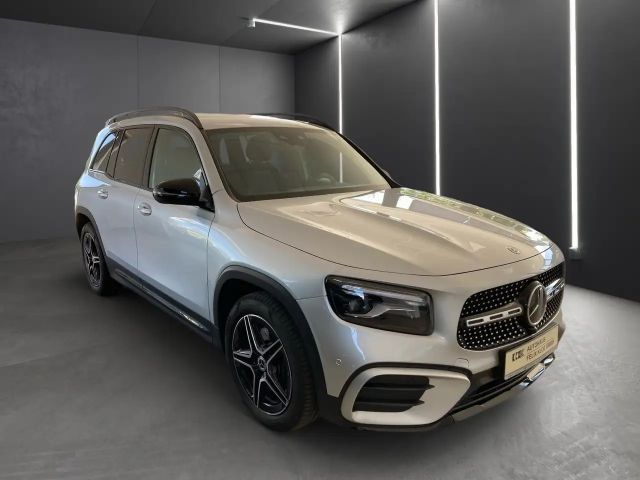 Mercedes-Benz GLB 220 4MATIC AMG Line