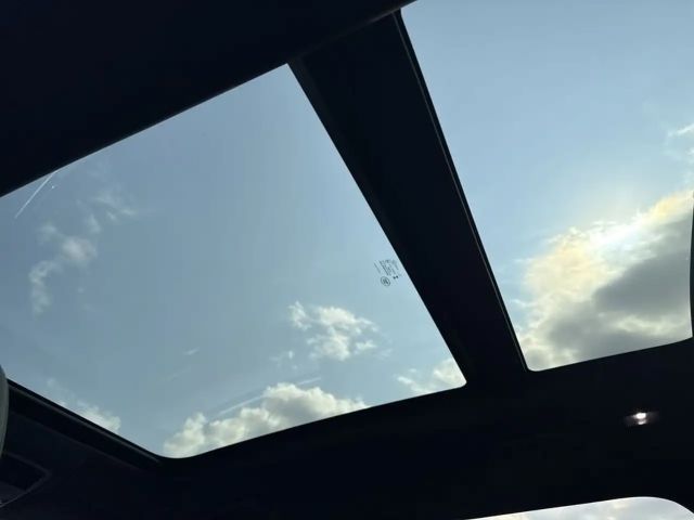 Land Rover Range Rover Velar D300 Dynamic SE