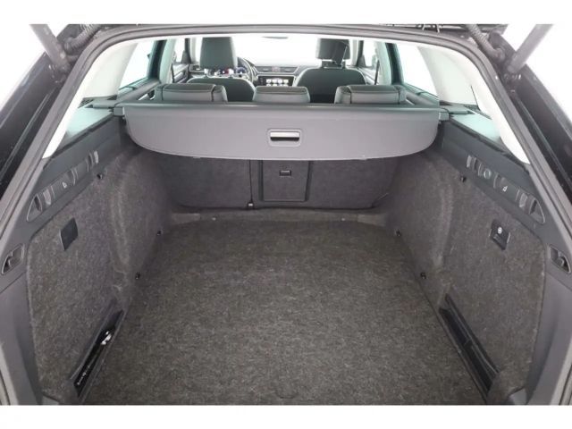 Skoda Superb 2.0 TDI Combi Style Style