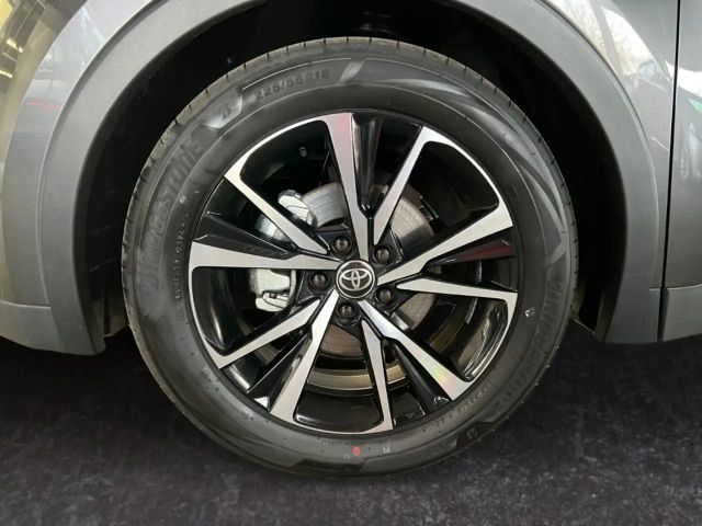 Toyota C-HR Hybride Team D