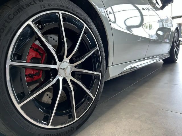 Mercedes-Benz CLA 35 AMG AMG Line Premium