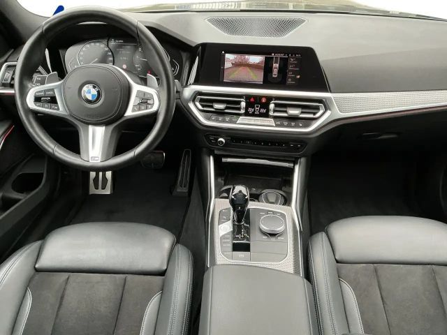 BMW 320 320i M-Sport Sedan