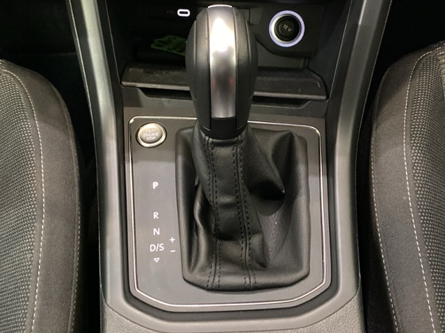 Volkswagen Touran 1.5 TSI DSG R-Line