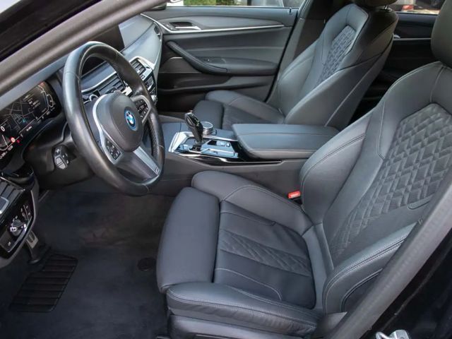 BMW 545 545e M-Sport Sedan xDrive