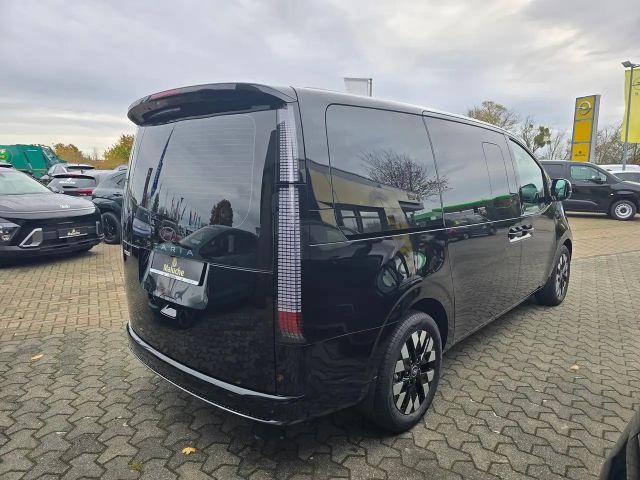 Hyundai Staria Signature