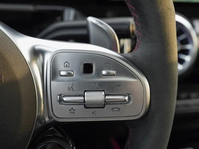 Mercedes-Benz A 35 AMG 4MATIC AMG Line