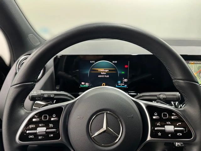 Mercedes-Benz EQA 300 4MATIC