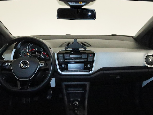 Volkswagen up! Active