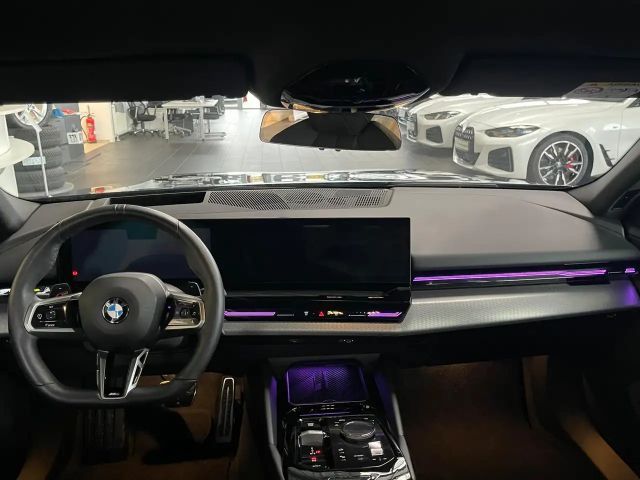 BMW 520 520i M-Sport Sedan