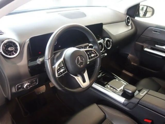 Mercedes-Benz B 180 Progressive