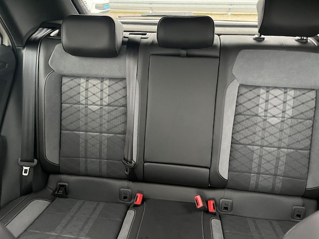 Volkswagen T-Roc 1.0 TSI Plus R-Line