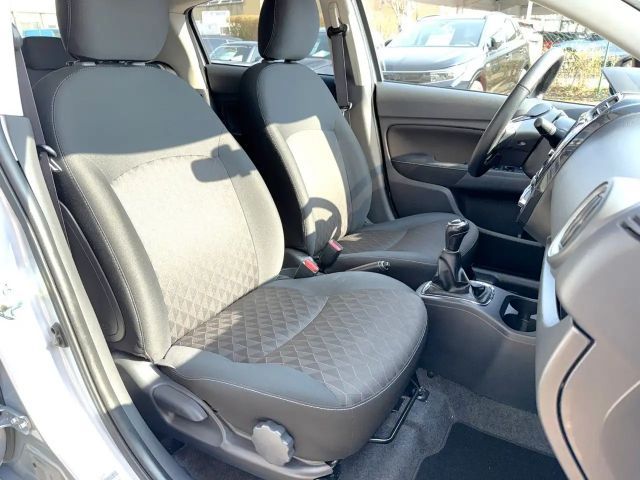 Mitsubishi Space Star Star