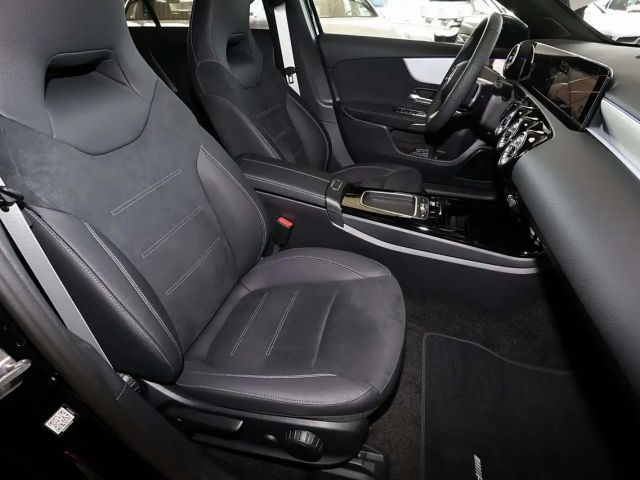 Mercedes-Benz A 200 AMG Line