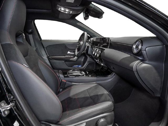 Mercedes-Benz A 200 A 200 d